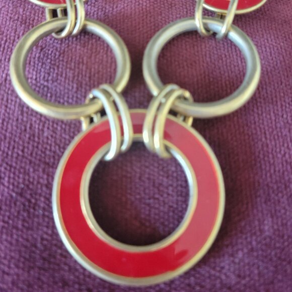 VINTAGE MOD TRIFARI GOLD AND RED ENAMEL LOOPS STATEMENT NECKLACE - Picture 3 of 5